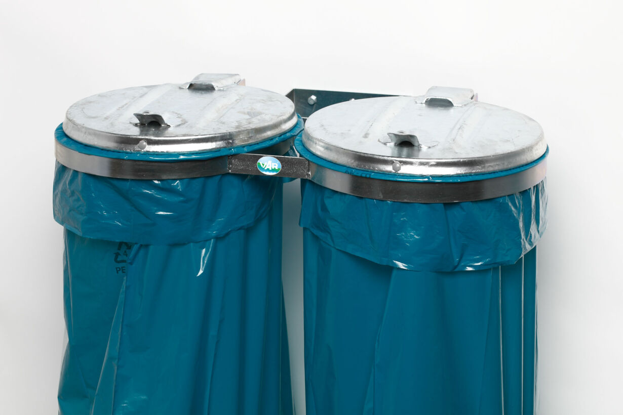 Wand-Doppel-Abfallsammler mit Kunststoffdeckel in silber