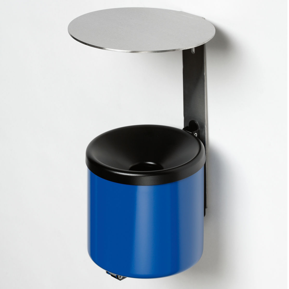 Wandascher mit Schutzdach 